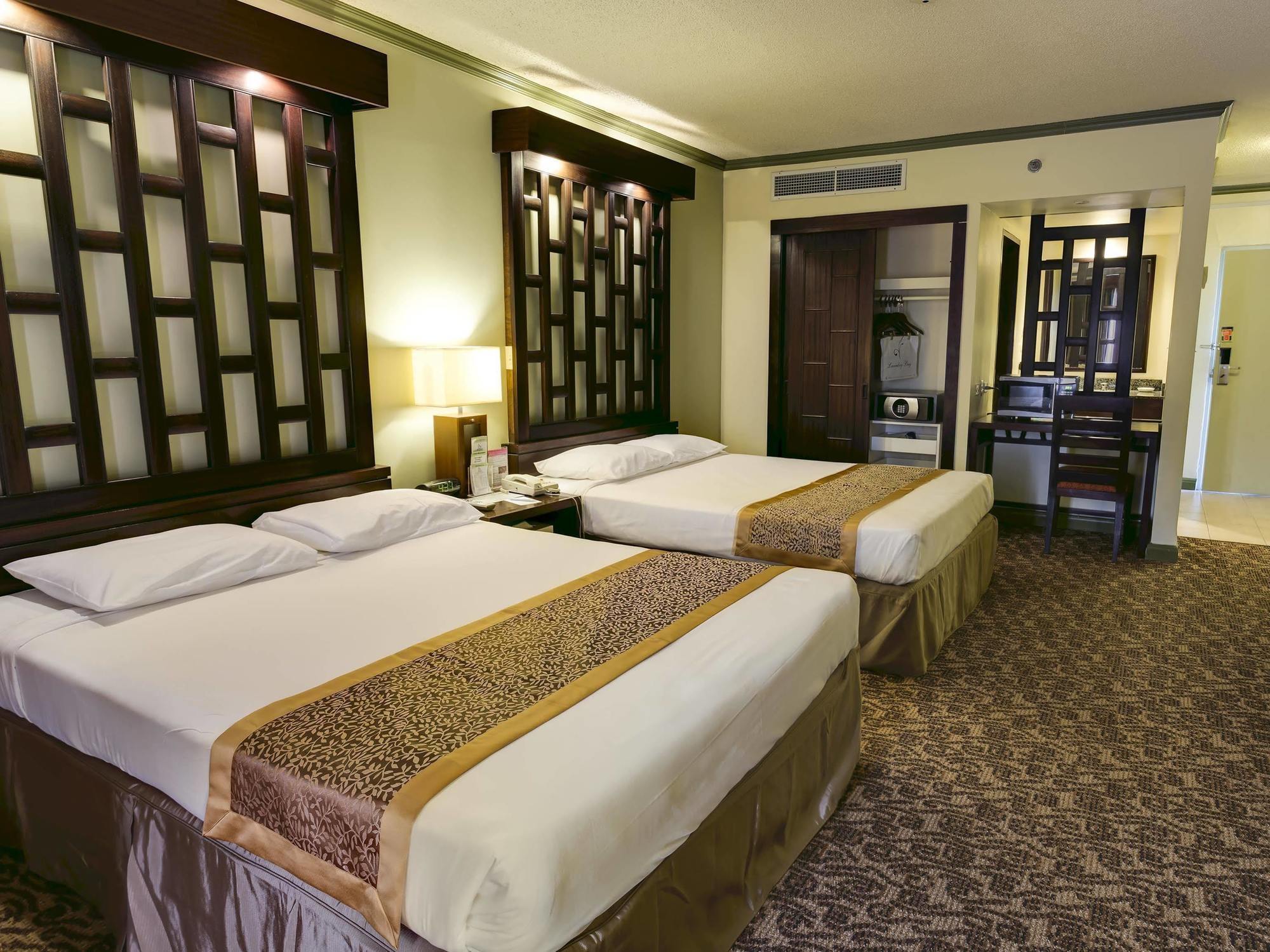 The Bayview Hotel Guam Тумон Экстерьер фото